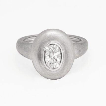 18K White Gold Diamond Oval Ring