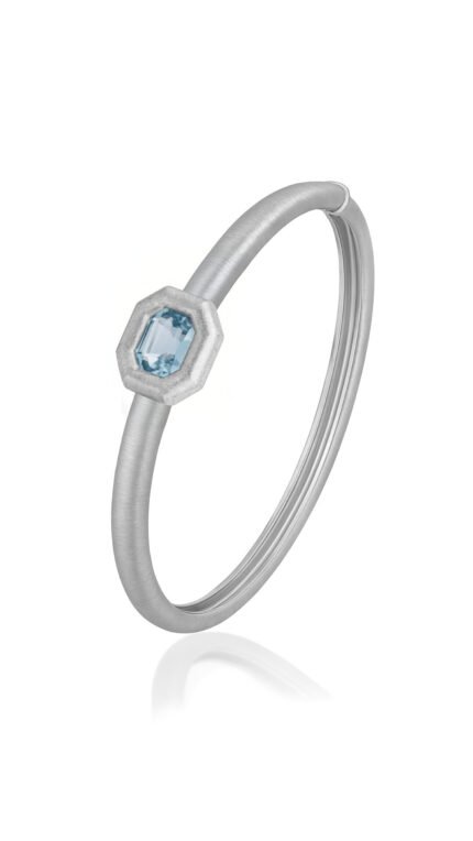 18K White Gold Blue Hexagon Stone Brushed Bangle